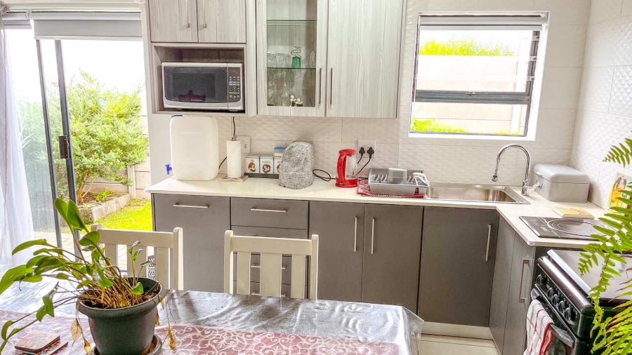 To Let 1 Bedroom Property for Rent in Dana Bay Western Cape